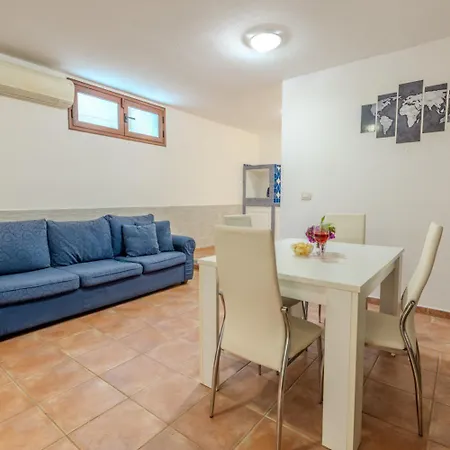 Apartment Strepitoso Bilocale Via Mosca
